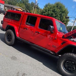 Meet your Posher, Logan